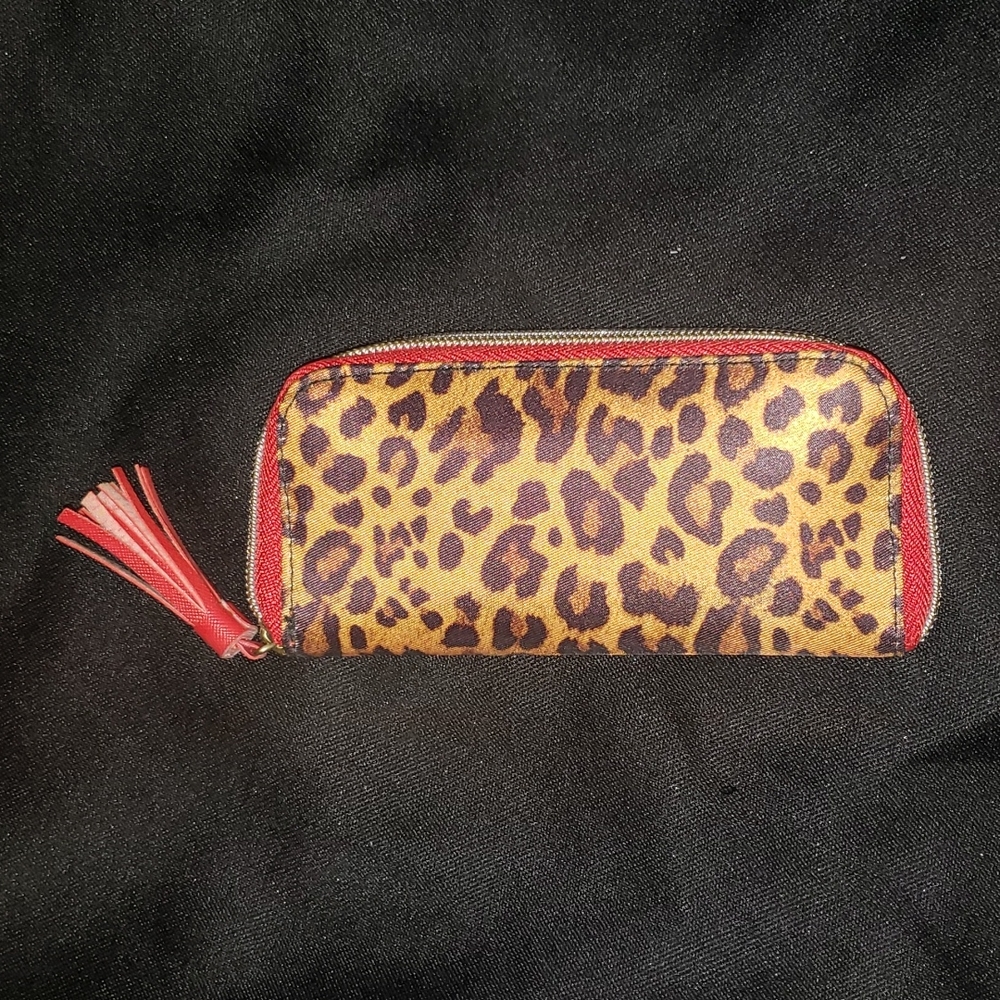 Makeup brush mini set with leopard case